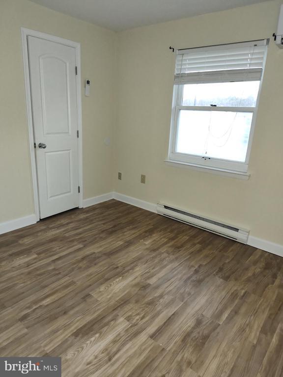 Building Photo - 8566 Dyott Ct