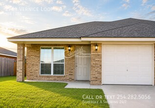 Building Photo - 2704 Vernice Loop