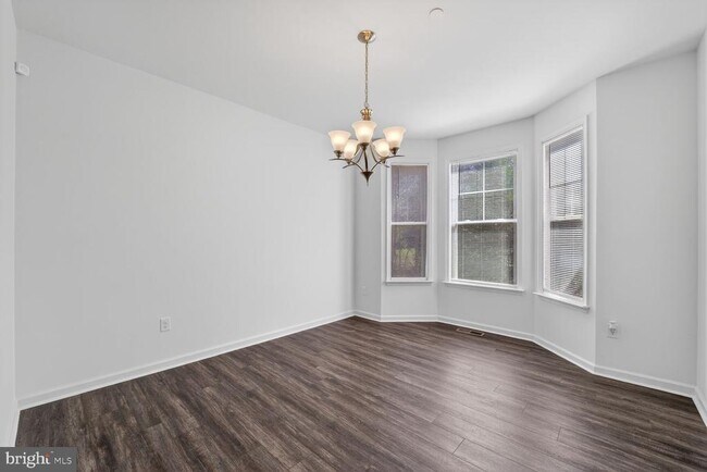 Building Photo - 111 Touhey Dr