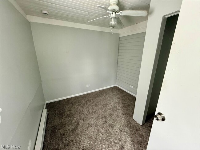 Building Photo - 9215 Yale Ave