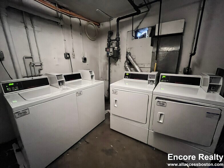 Building Photo - 232 Parker Hill Ave