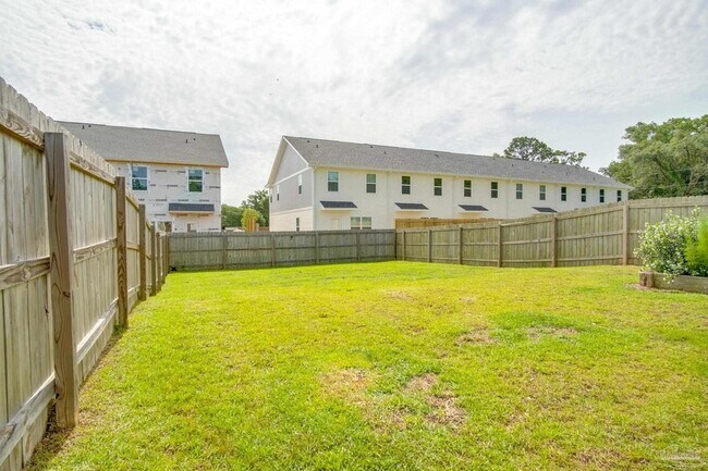 Building Photo - 7014 Sonny Dr