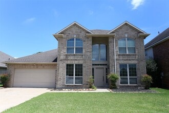 Building Photo - 3327 Summerwood Ln