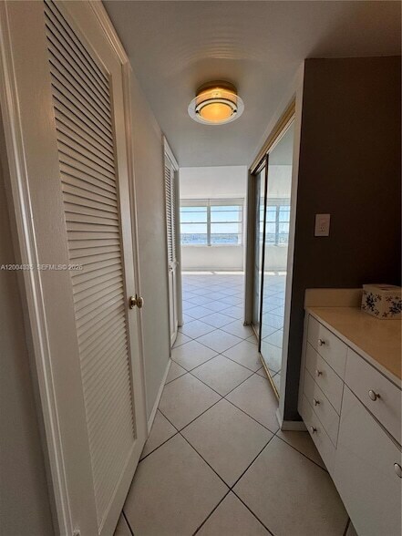 Building Photo - 18041 Biscayne Blvd