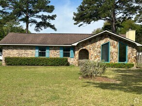 Building Photo - FOR RENT