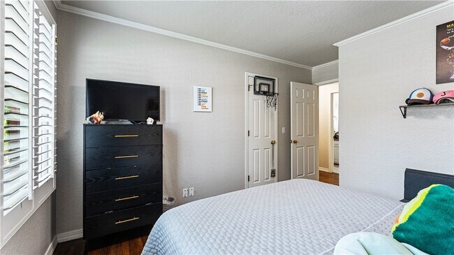 Building Photo - 2 S Prairie Dunes Dr
