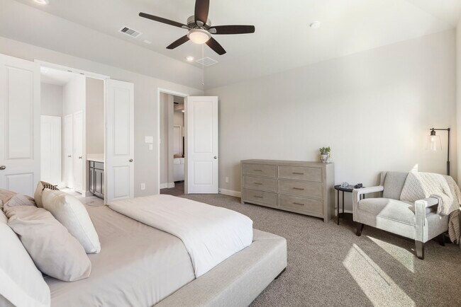 Building Photo - 16147 Sapphire Crst Dr