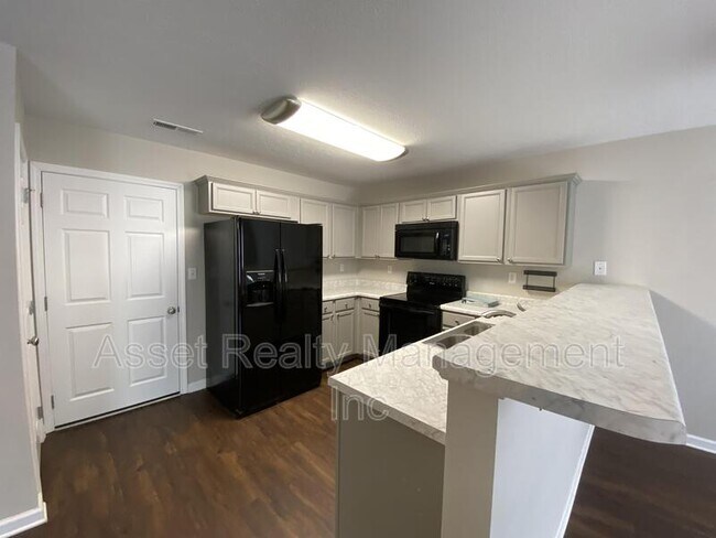 Building Photo - 2022 Bluebonnet Drive