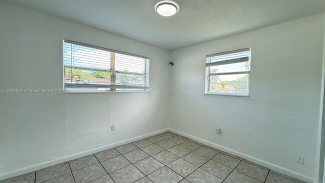 Building Photo - 2900 NW 5th St