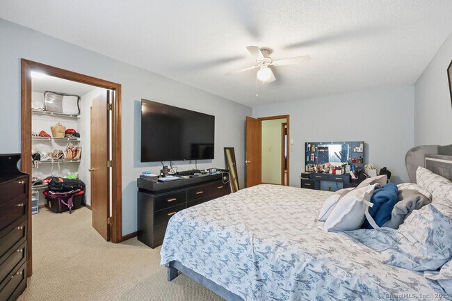 Building Photo - 25 Washington St