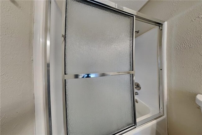 Building Photo - 44 Oak Landing Ct S