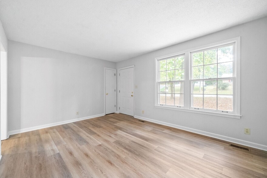 Building Photo - 510 Aspen Dr