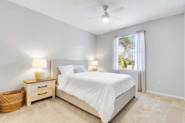 Building Photo - 275 Murcia Dr