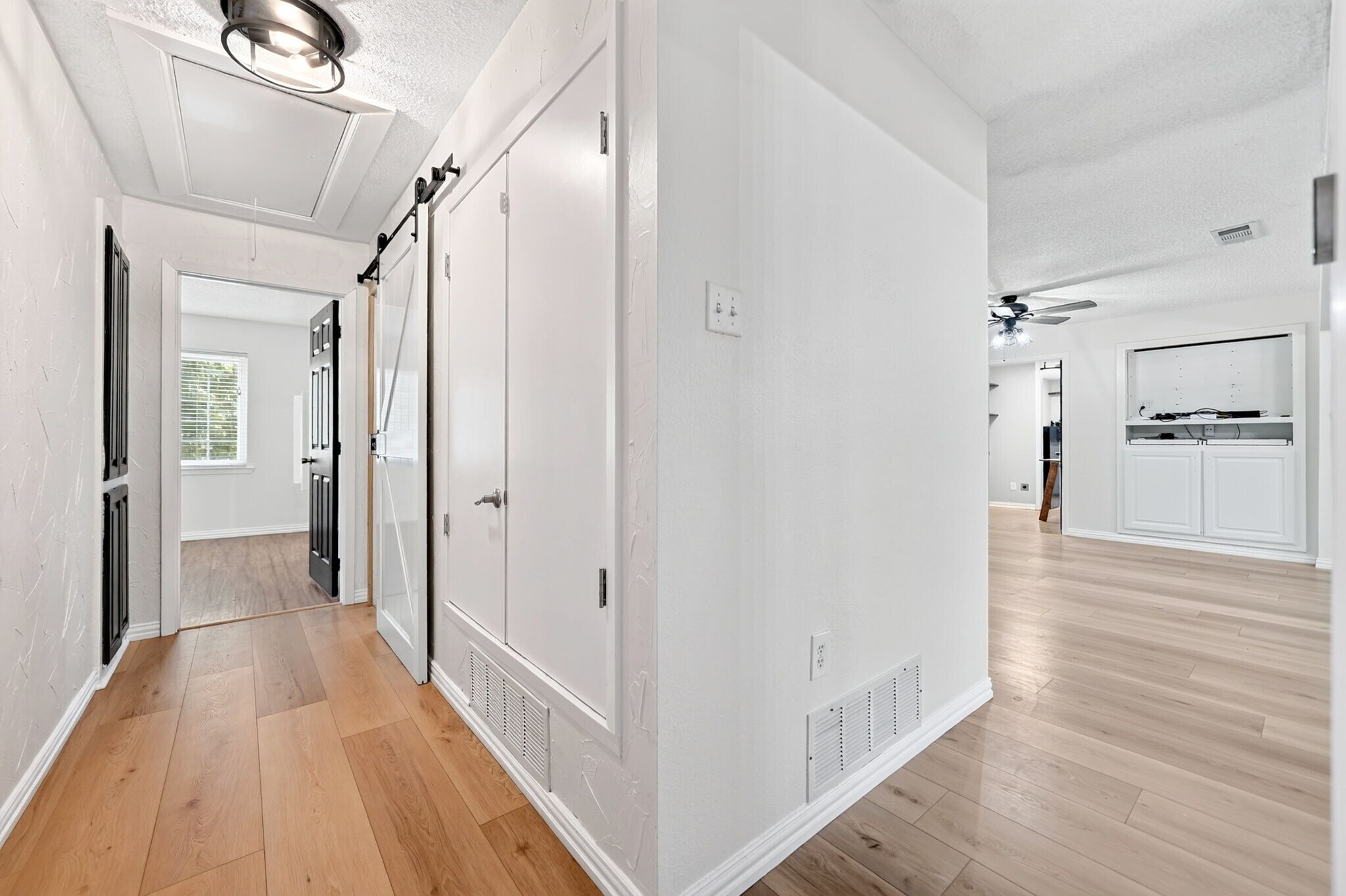 Building Photo - 505 Whittle Way