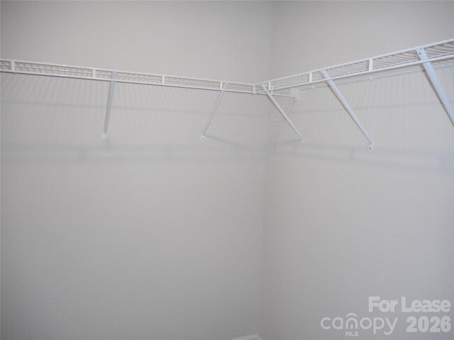 Building Photo - 2219 Latimer Ln