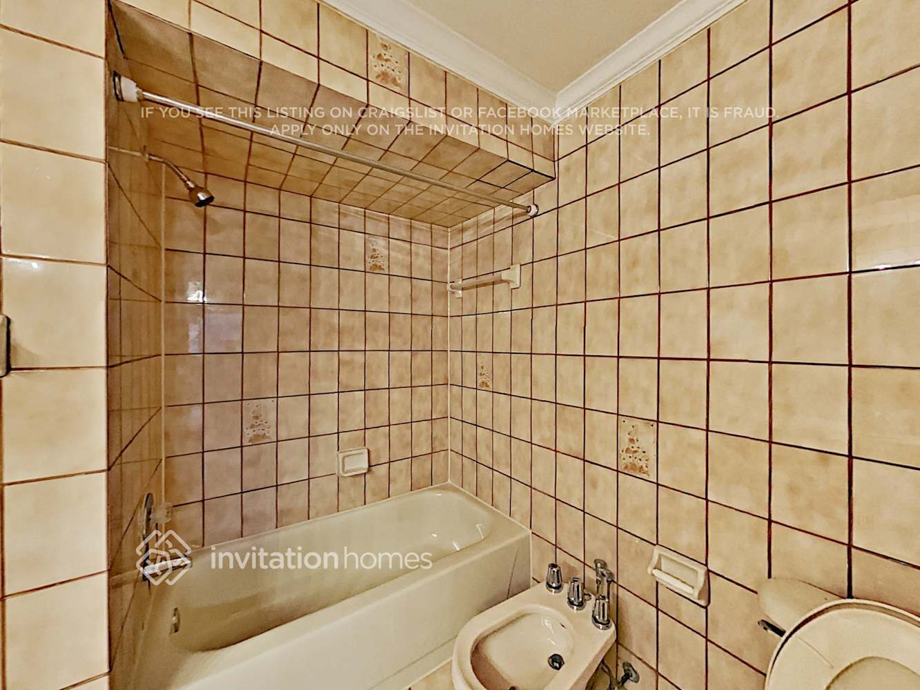Building Photo - 9142 Grand Canal Dr