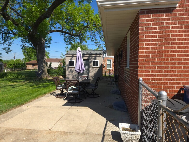 Building Photo - 10718 Cathy Dr