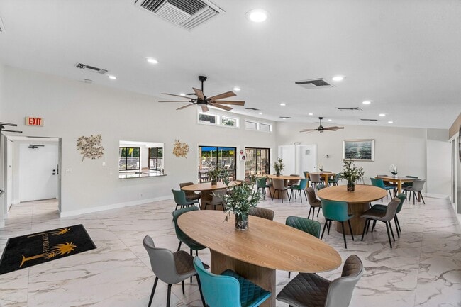 Building Photo - 6662 Boca Del Mar Dr