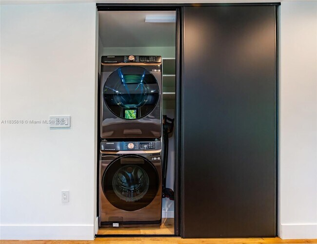 Building Photo - BAY VISTA PARK