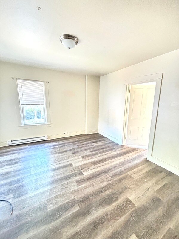 Building Photo - 505 Manor St