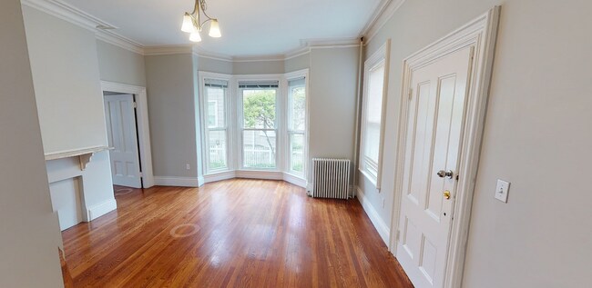 Building Photo - 13 Pleasant St