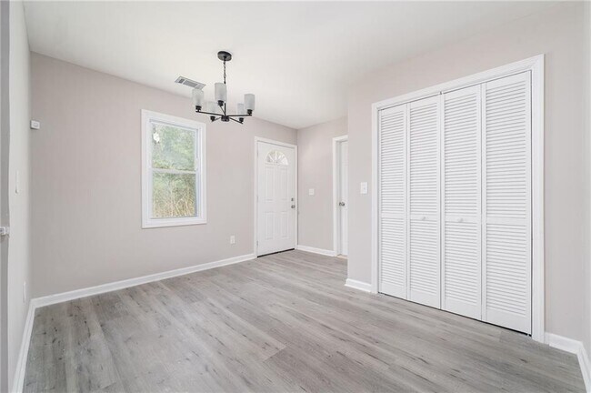 Building Photo - 665 S Eugenia Pl NW