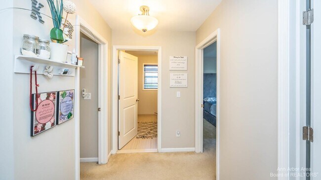 Building Photo - 815 Atherstone Dr