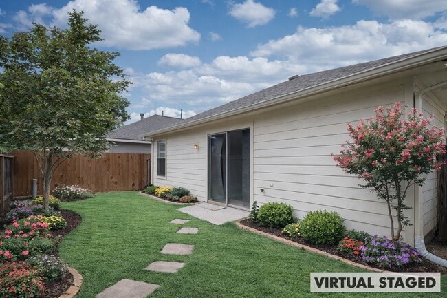 Building Photo - 11914 Rolling Stream Dr