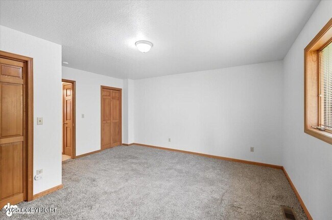 Building Photo - 342 Gastman Ct