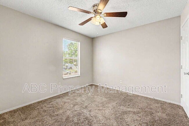 Building Photo - 3033 Mica St