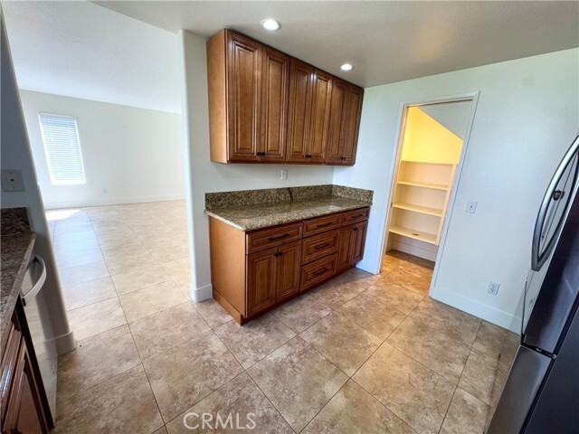 Building Photo - 24335 Airporter Way