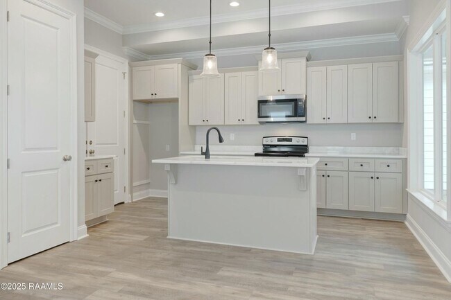 Building Photo - 107 Alpine Dr