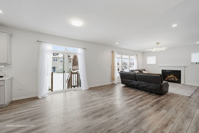 Building Photo - 26305 W Milestone Dr
