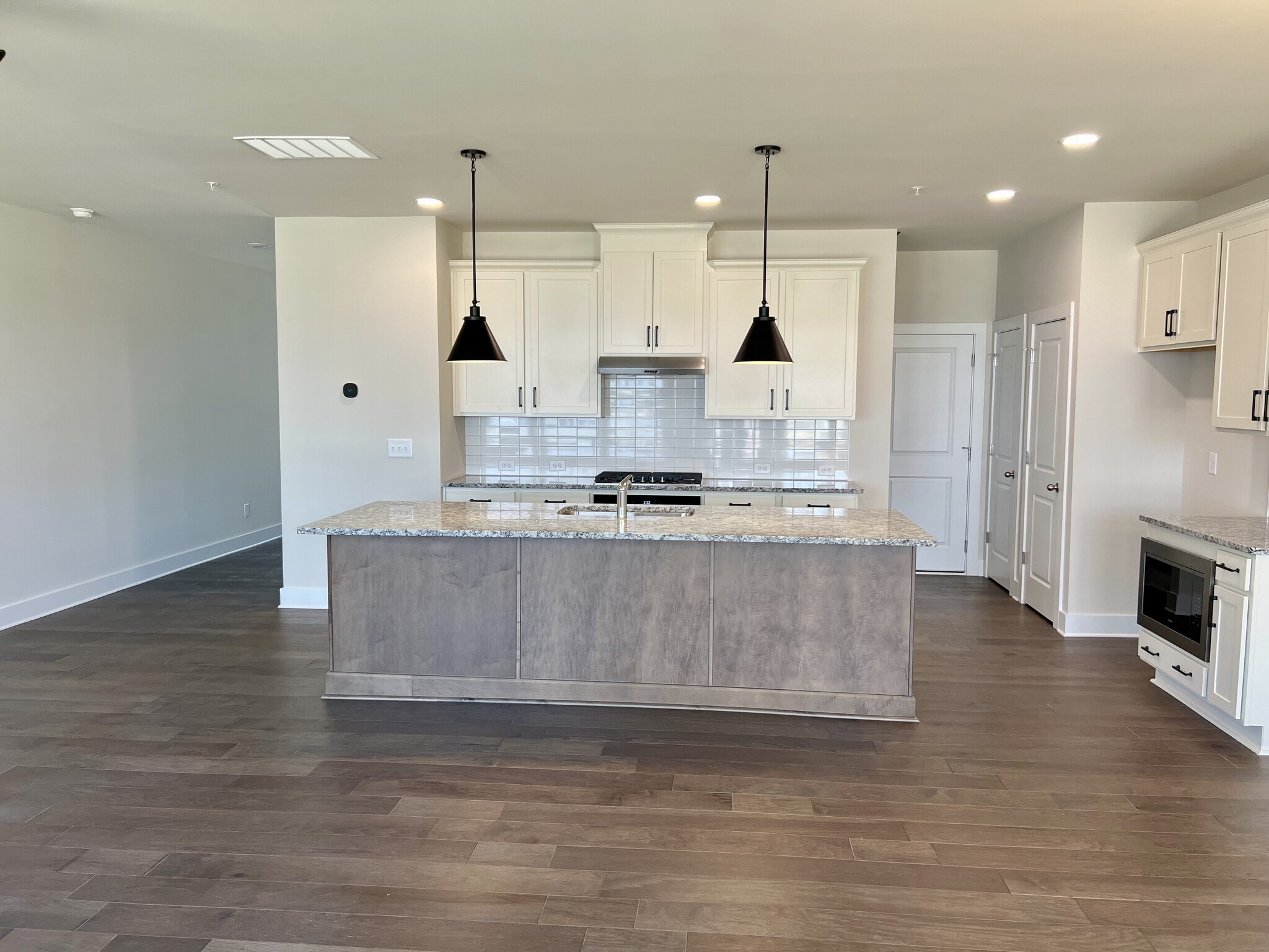 Building Photo - 1245 Willowcrest Way