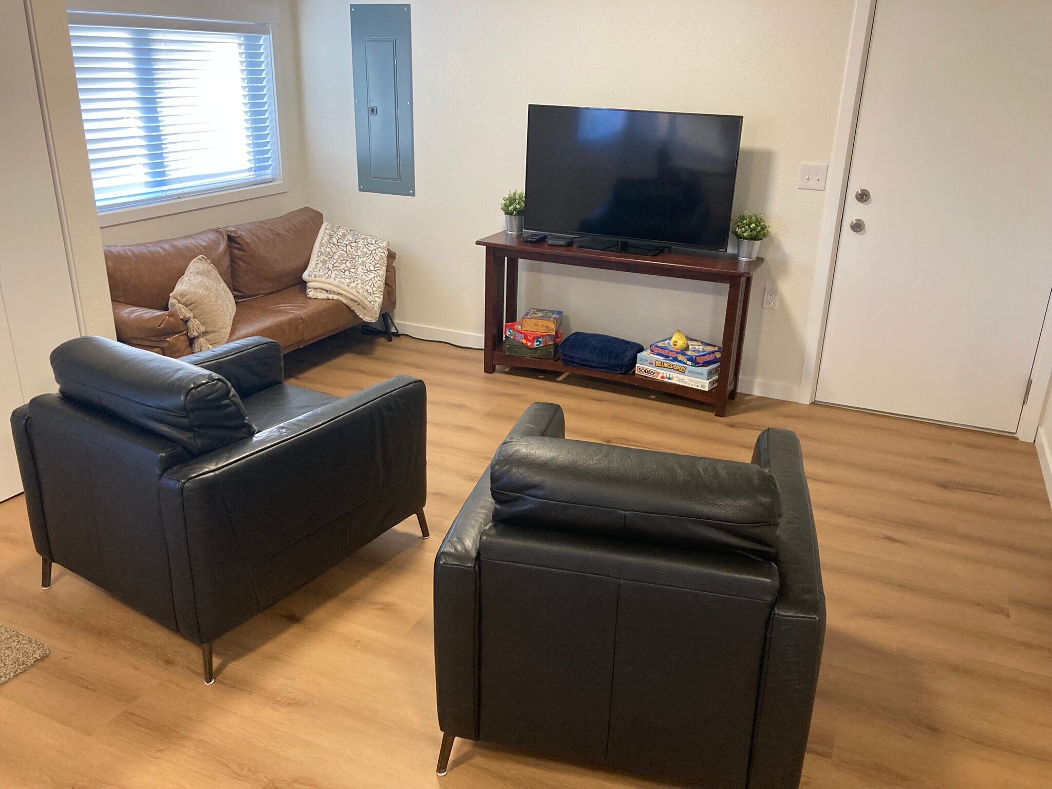 Building Photo - 14275 Avon Allen Rd