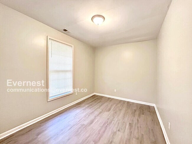 Building Photo - 2175 Fairburn Rd SW