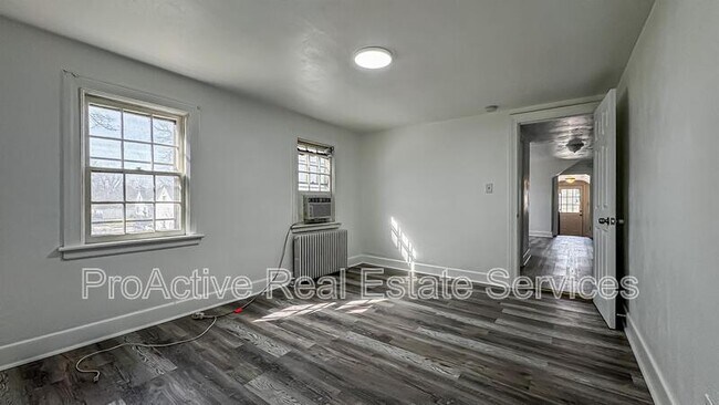 Building Photo - 3811 Chatham Cir