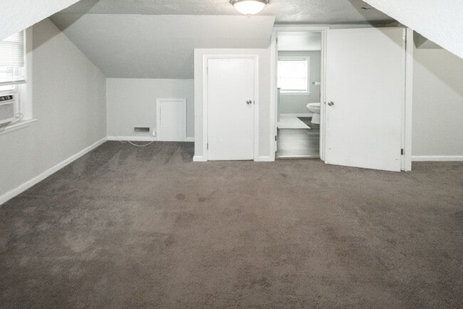 Building Photo - 3504 Trant Ave