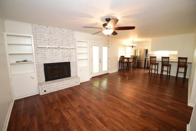 Building Photo - 1608 S 1st Pl