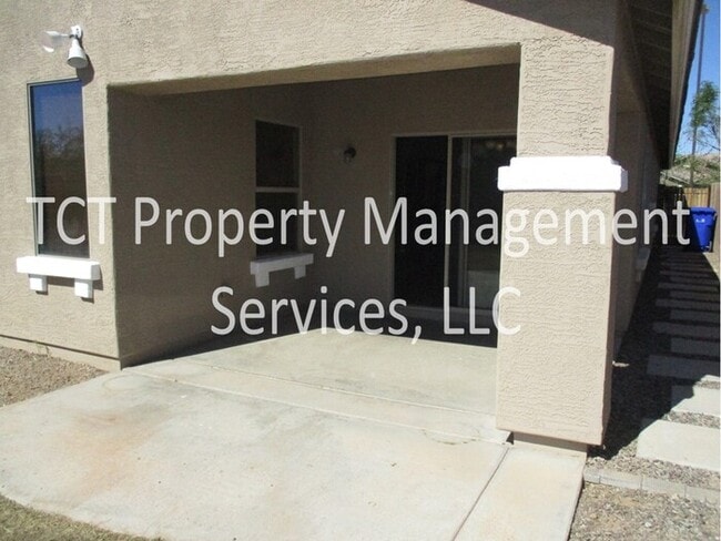 Building Photo - Beautiful Home in Shamrock Estates!