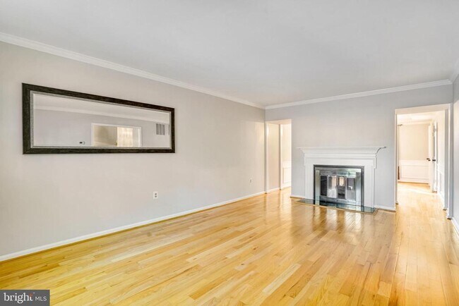 Building Photo - 2131 Kings Mill Ct