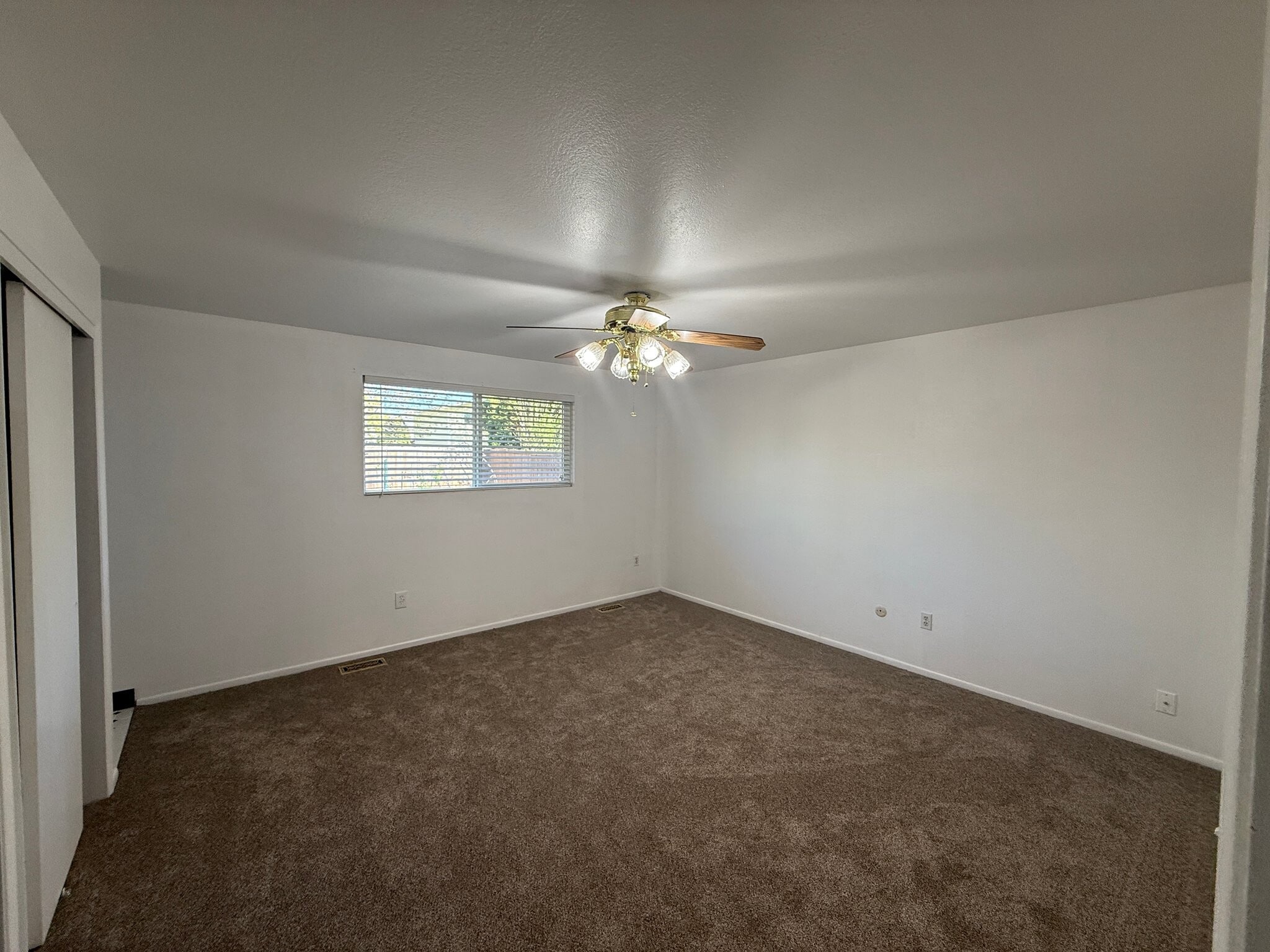 Building Photo - 2010 N Workland Ln