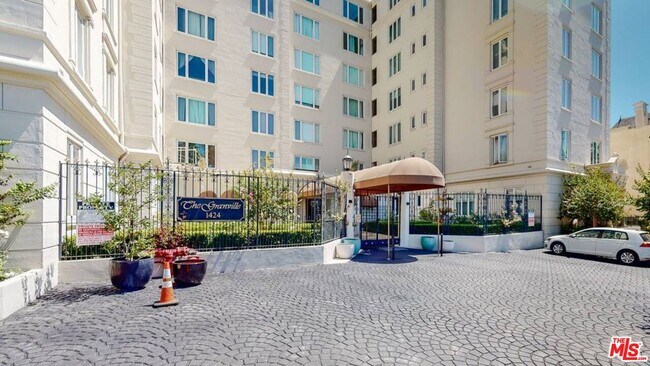 Building Photo - 1424 N Crescent Heights Blvd