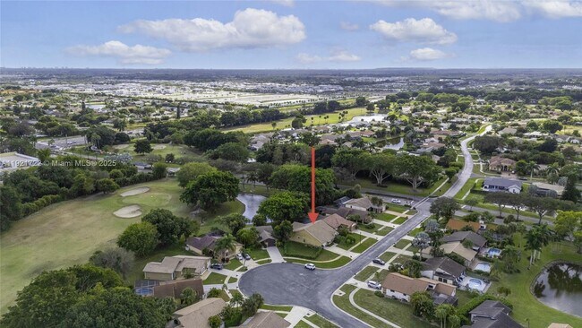 Building Photo - 19648 Back 9 Dr