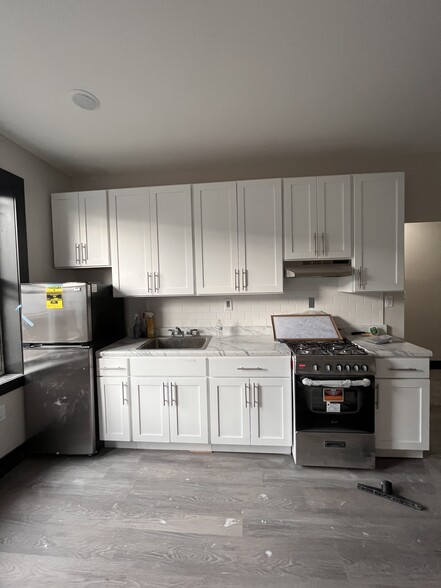55 Lincoln 306 - 968 Summit Ave