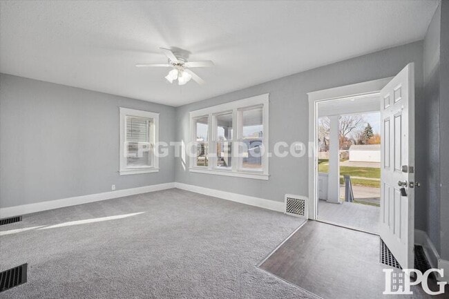 Building Photo - 1012 Idaho St