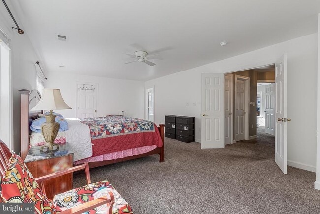 Building Photo - 8265 Glade Bank Dr