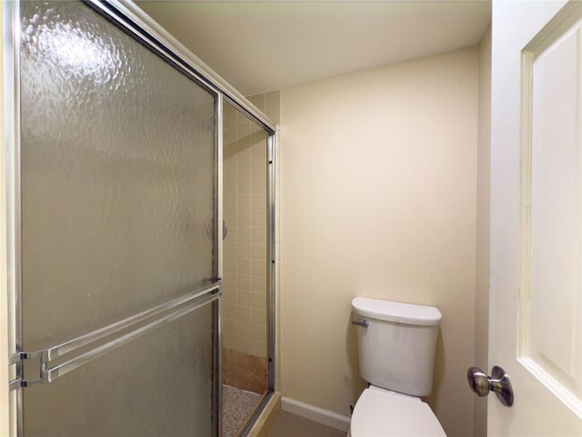 Building Photo - 1701 Whitehall Dr