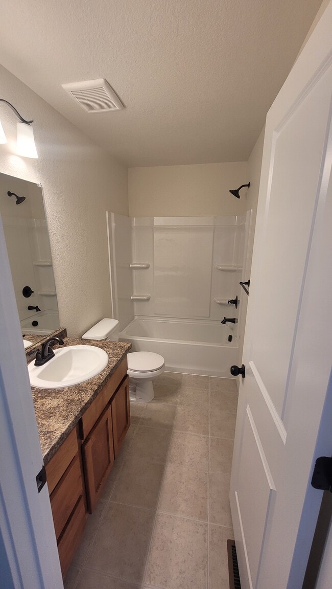 Building Photo - 438 Halcyon Wy