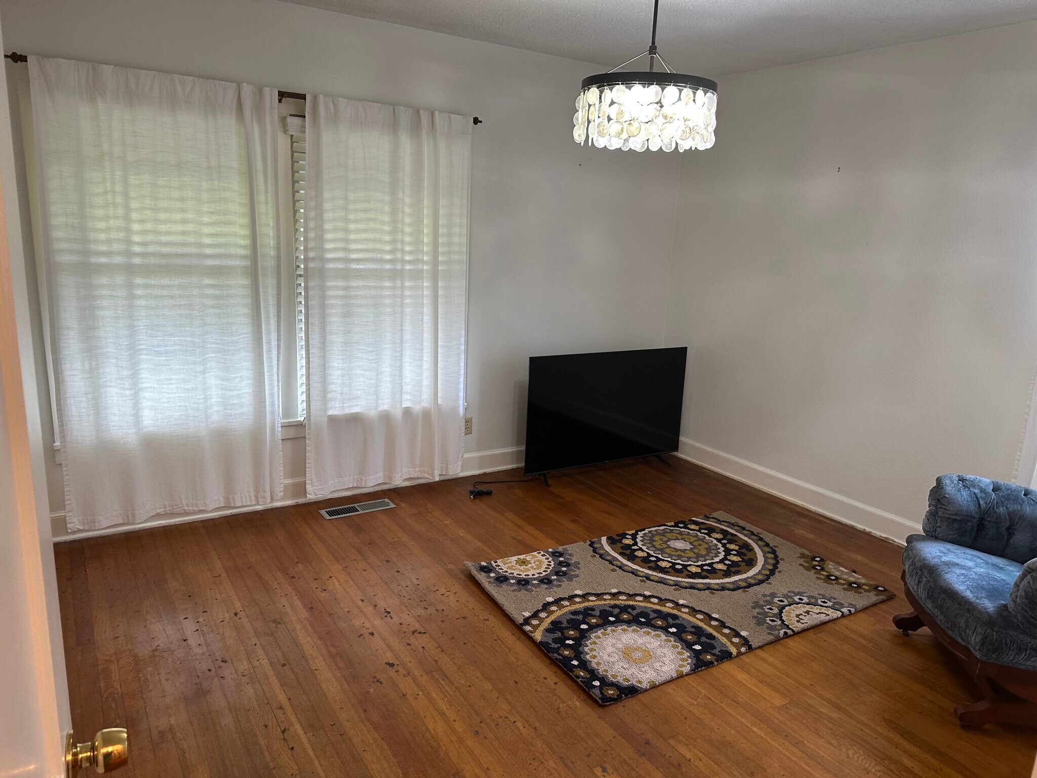 bed 1 - 116 Phillips St